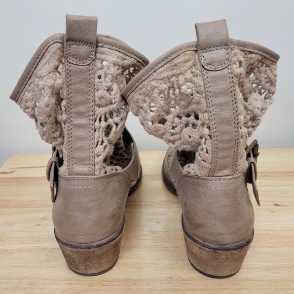 BareTraps Palena Slouchy Lace Boots in Distressed Taupe Size 7.5M Cowboy Western - Picture 9 of 15